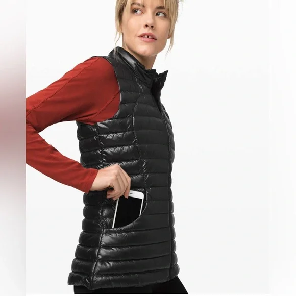 Lululemon Pack It Down Vest in black shine - Picture 11 of 16